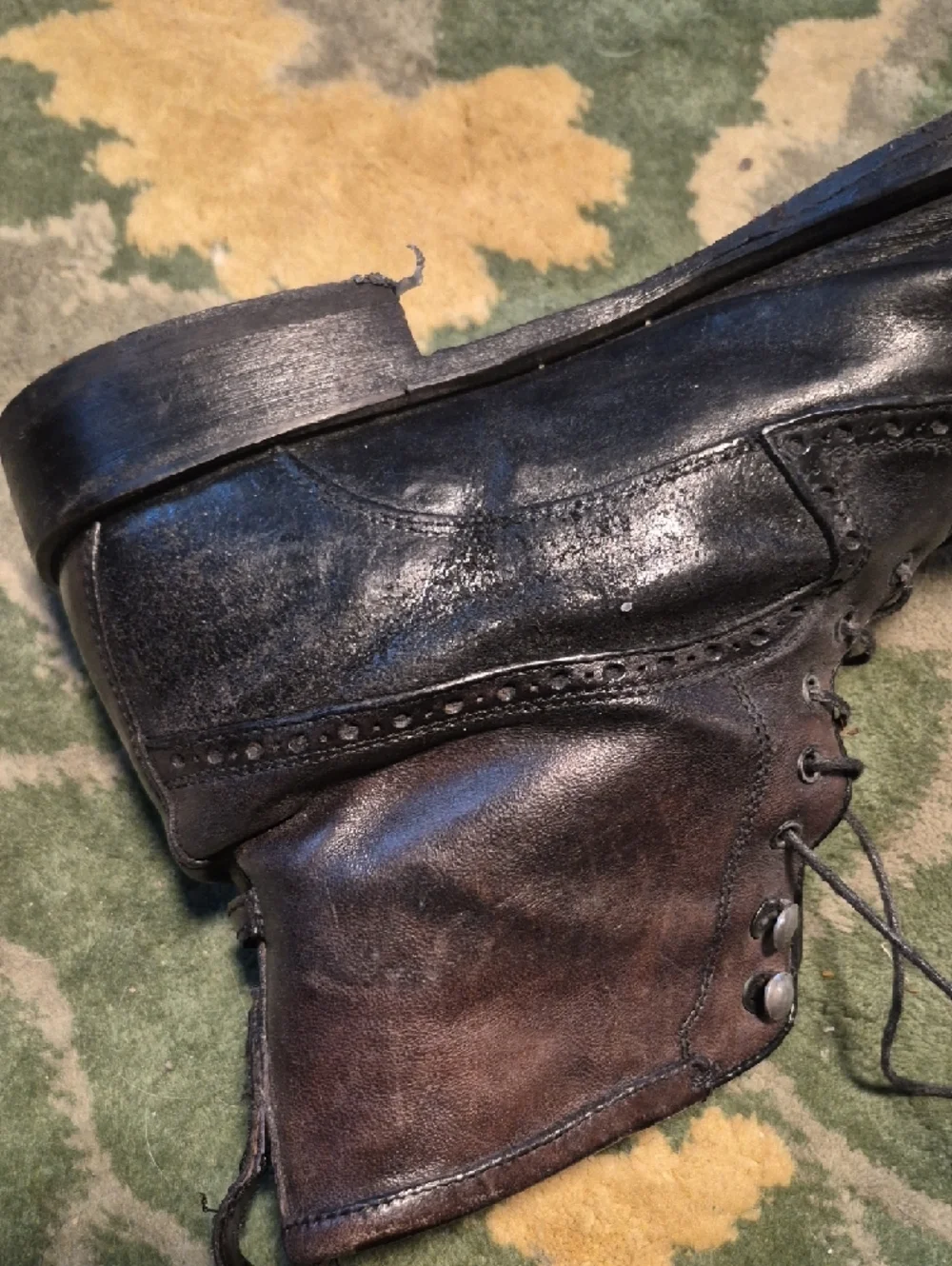 Men's Black Leather Lace-Up Cap-Toe Boots